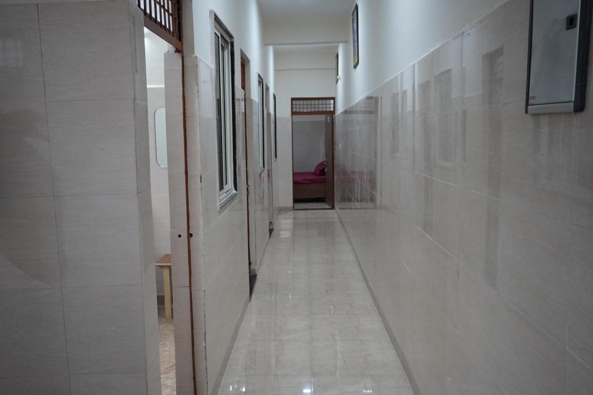 Hotel Shree Radha Rani Dham, Near Iskcon And Prem Mandir Vrindāvan Exterior foto
